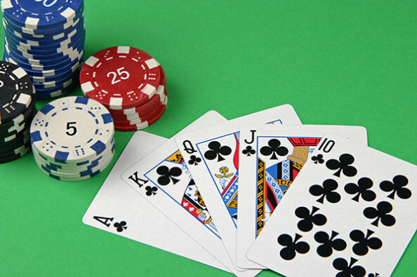 Rake là gì trong poker? Rake có sức ảnh hưởng ra sao trong poker 5 Mức phí rake trong poker trung bình là bao nhiêu?